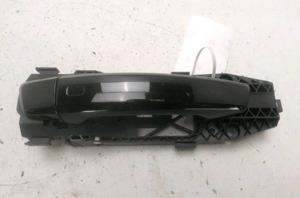 Poignee ext porte ard Audi A1 Sportback (GBA) 30 tfsi (2018) occasion
