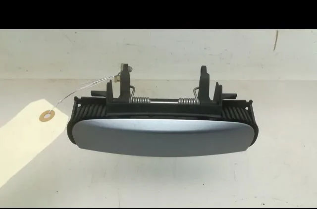 Poignee ext porte ard Audi A3 Sportback (8PA) 1.9 tdi (2004-2010) occasion