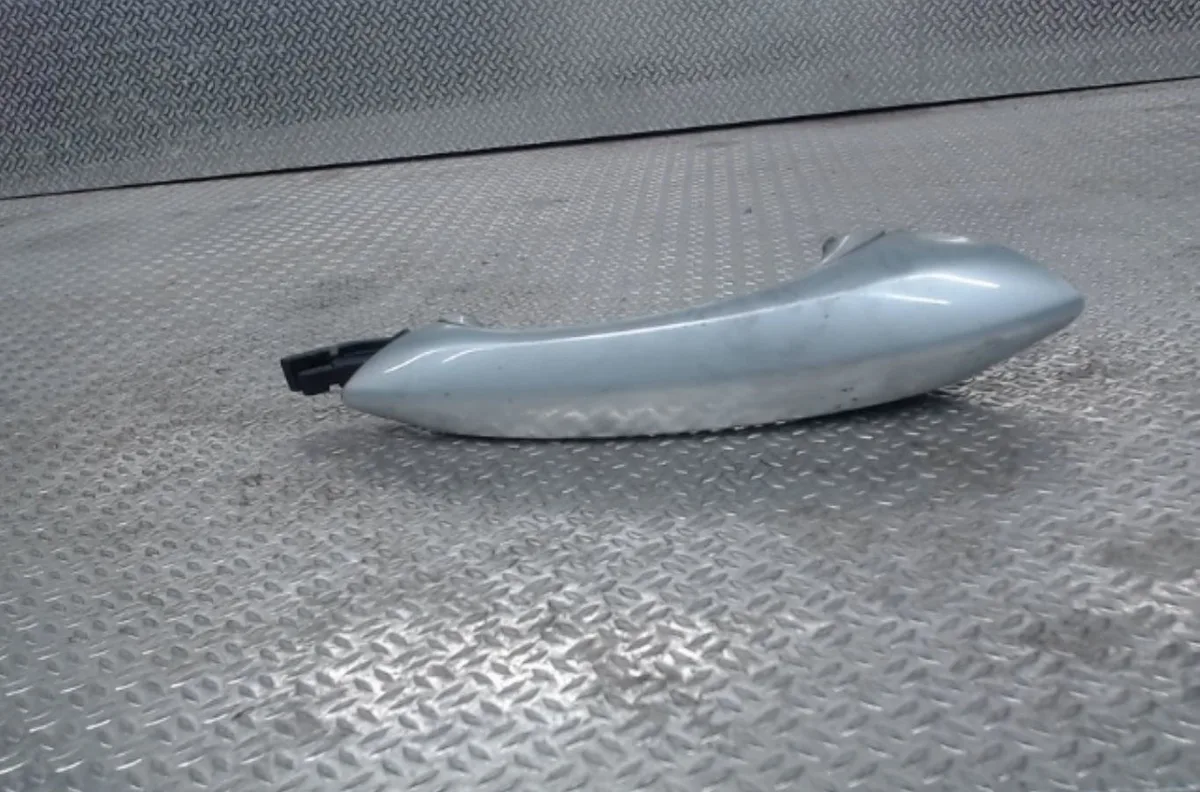 Poignee ext porte ard Bmw 5 (F10) 535 d (2011-2016) occasion