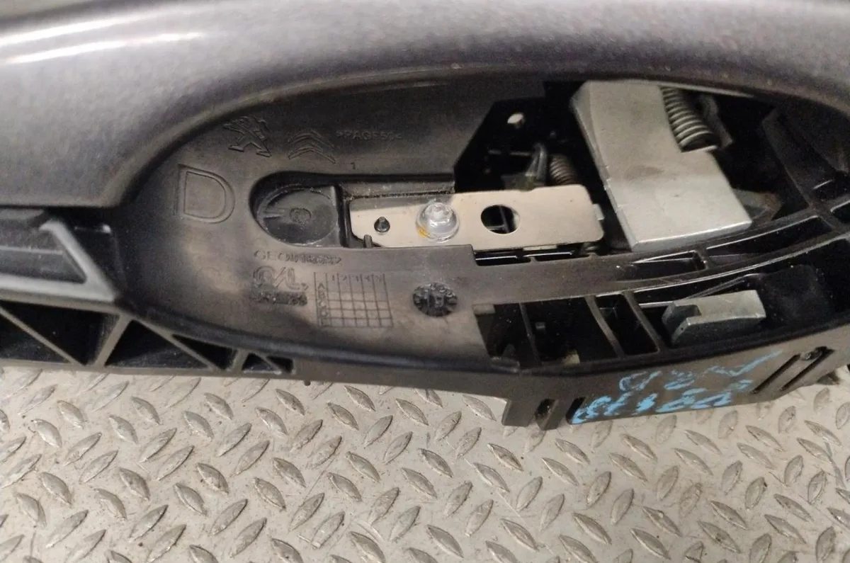 Poignee ext porte ard Citroen C5 AIRCROSS (A_) 2.0 bluehdi 180 (ajehzr) (2018) occasion