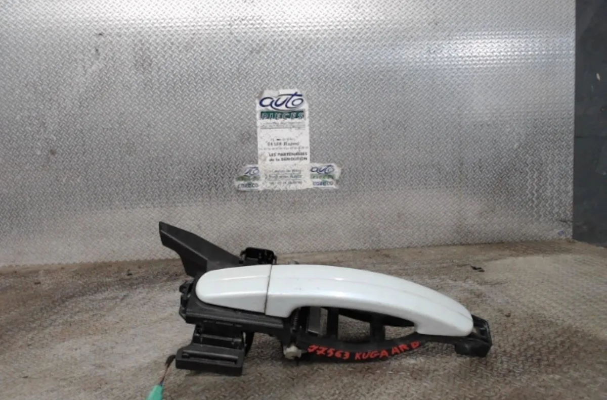 Poignee ext porte ard FORD KUGA 1 0 occasion