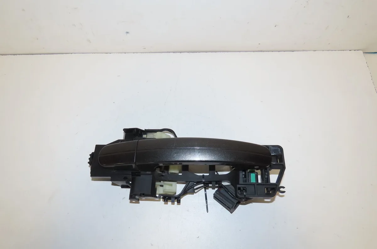 Poignee ext porte ard Ford KUGA II (DM2) 2.0 tdci (2013-2014) occasion
