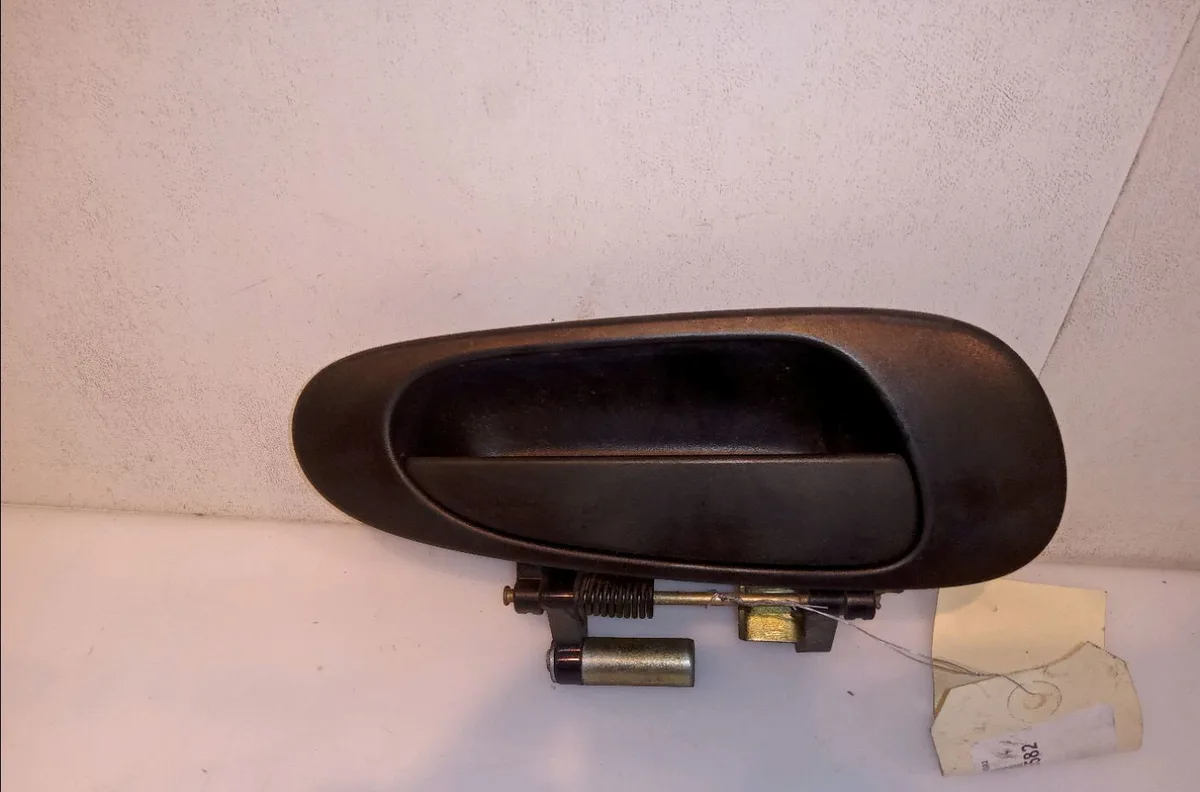 Poignee ext porte ard Honda CIVIC VII Hatchback (EU, EP, EV) 1.6 i (ep2, eu8, eu6) (2001-2005) occasion