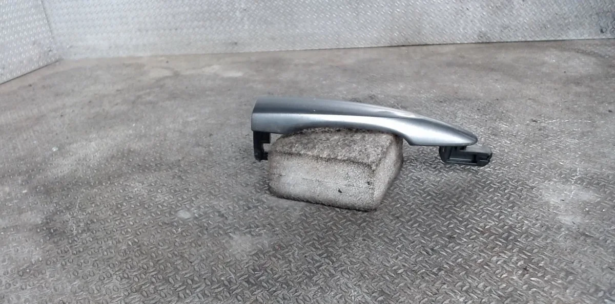 Poignee ext porte ard NISSAN QASHQAI 2 QASHQAI 2 PHASE 2 occasion