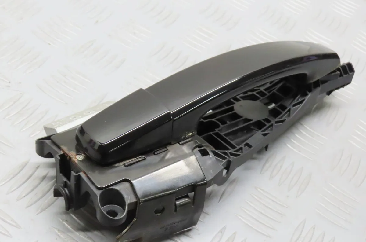 Poignee ext porte ard Opel ASTRA J (P10) 2.0 cdti (68) (2009-2015) occasion