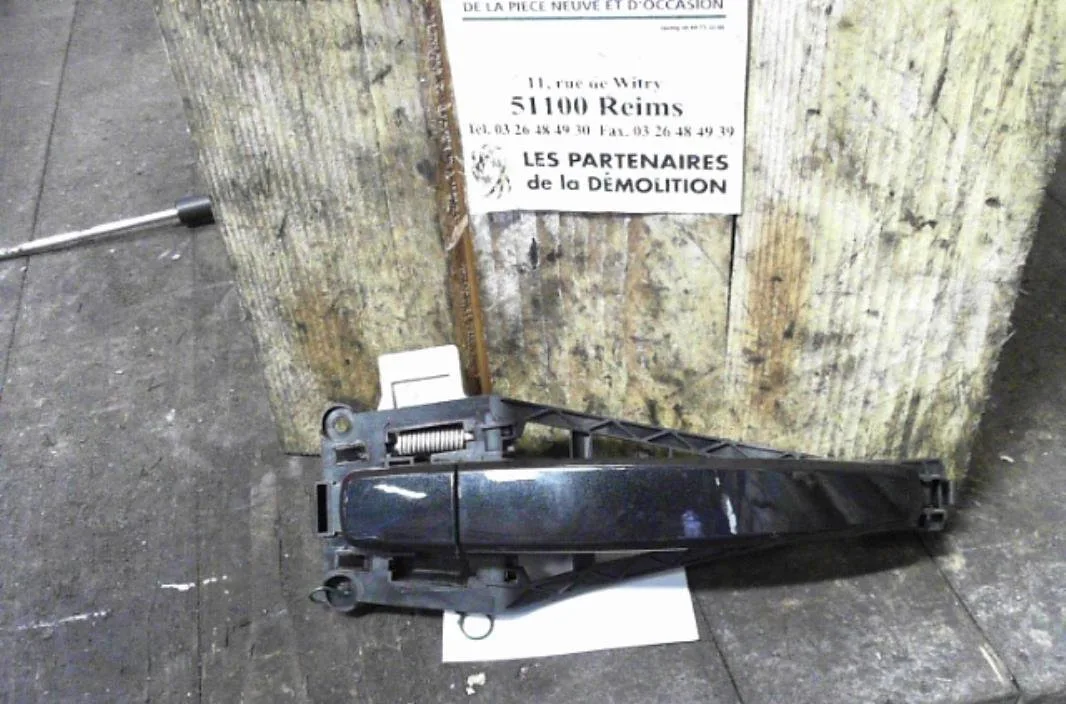 Poignee ext porte ard Opel ZAFIRA - ZAFIRA FAMILY B (A05) 1.7 cdti (m75) (2008-2015) 5 portes occasion