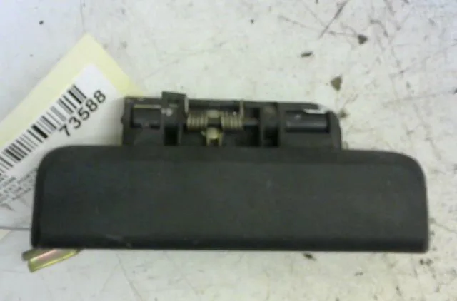 Poignee ext porte ard Peugeot 106 I (1A, 1C) 1.1 (1991-1996) occasion
