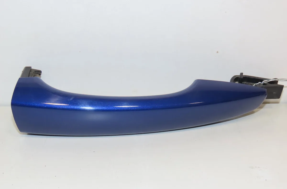 Poignee ext porte ard Peugeot 308 SW II (LC_, LJ_, LR_, LX_, L4_) 1.2 thp 110 (2014-2021) occasion