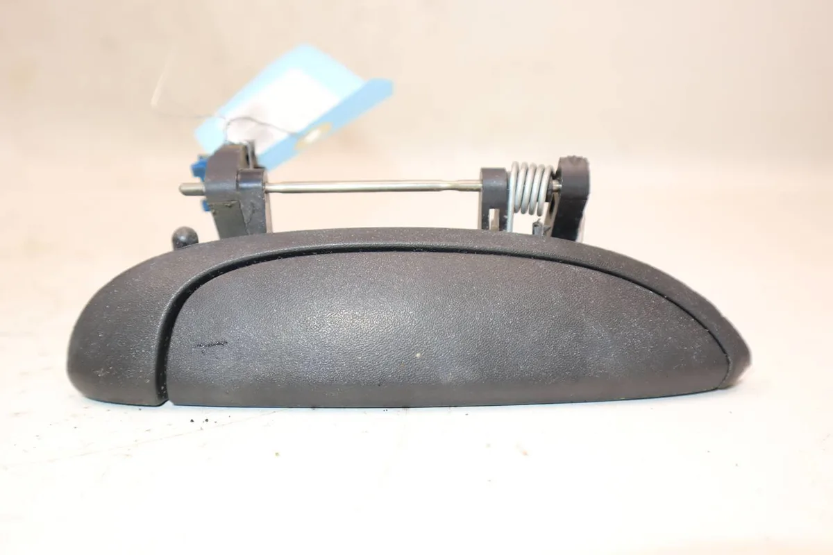 Poignee ext porte ard Renault CLIO II (BB_, CB_) 1.5 dci (b-cb07) (2001-2009) 3 portes occasion
