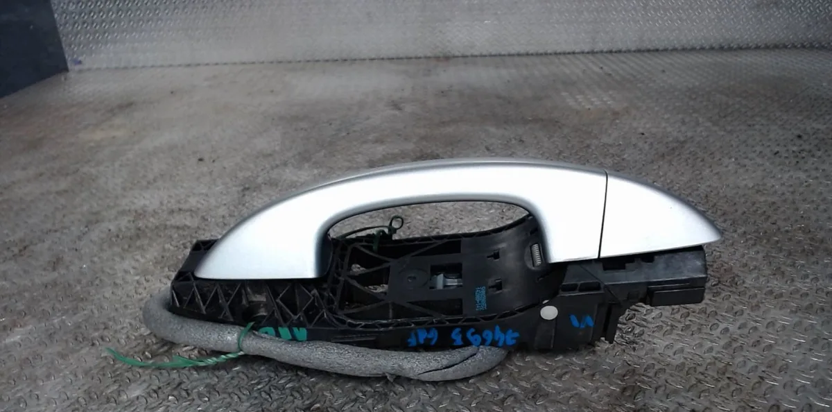 Poignee ext porte ard VOLKSWAGEN GOLF 6  GOLF 6 occasion