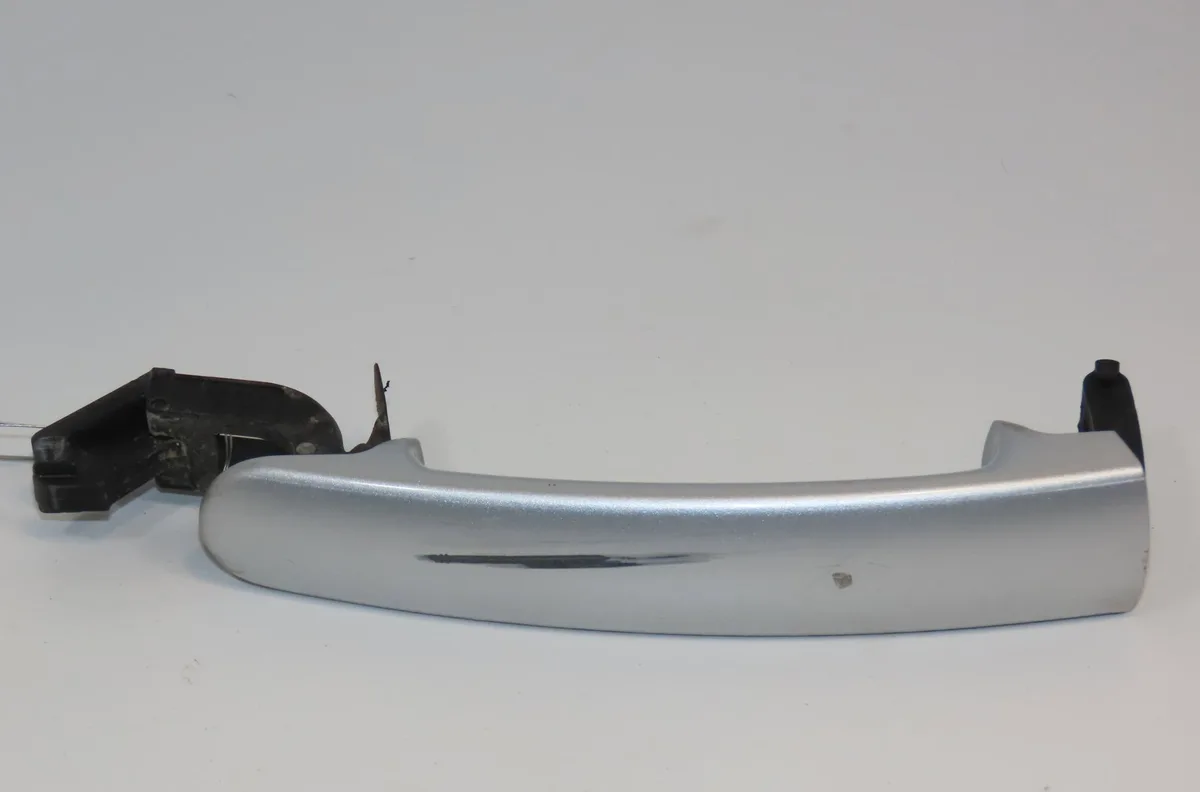 Poignee ext porte ard Volkswagen POLO (9N_, 9A_) 1.2 12v (2001-2007) 5 portes occasion