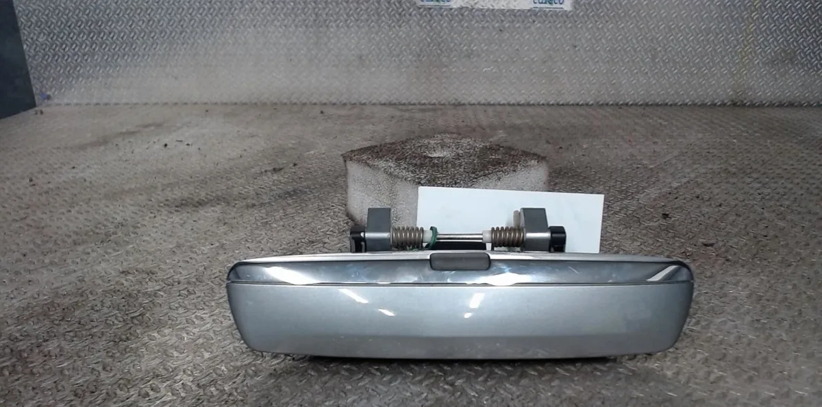 Poignee ext porte arg AUDI A8 2 A8 2 PHASE 1 occasion