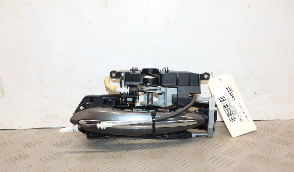 Poignee ext porte arg Bmw 5 (F10) 530 d xdrive (2011-2016) occasion