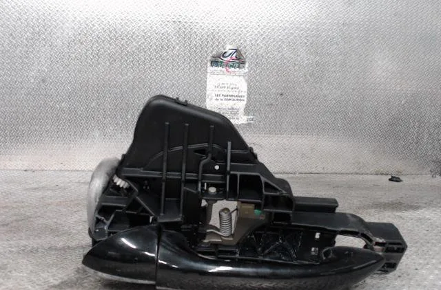 Poignee ext porte arg Mercedes-benz CLASSE M (W164) Ml 320 cdi 4-matic (164.122) (2005-2009) occasion