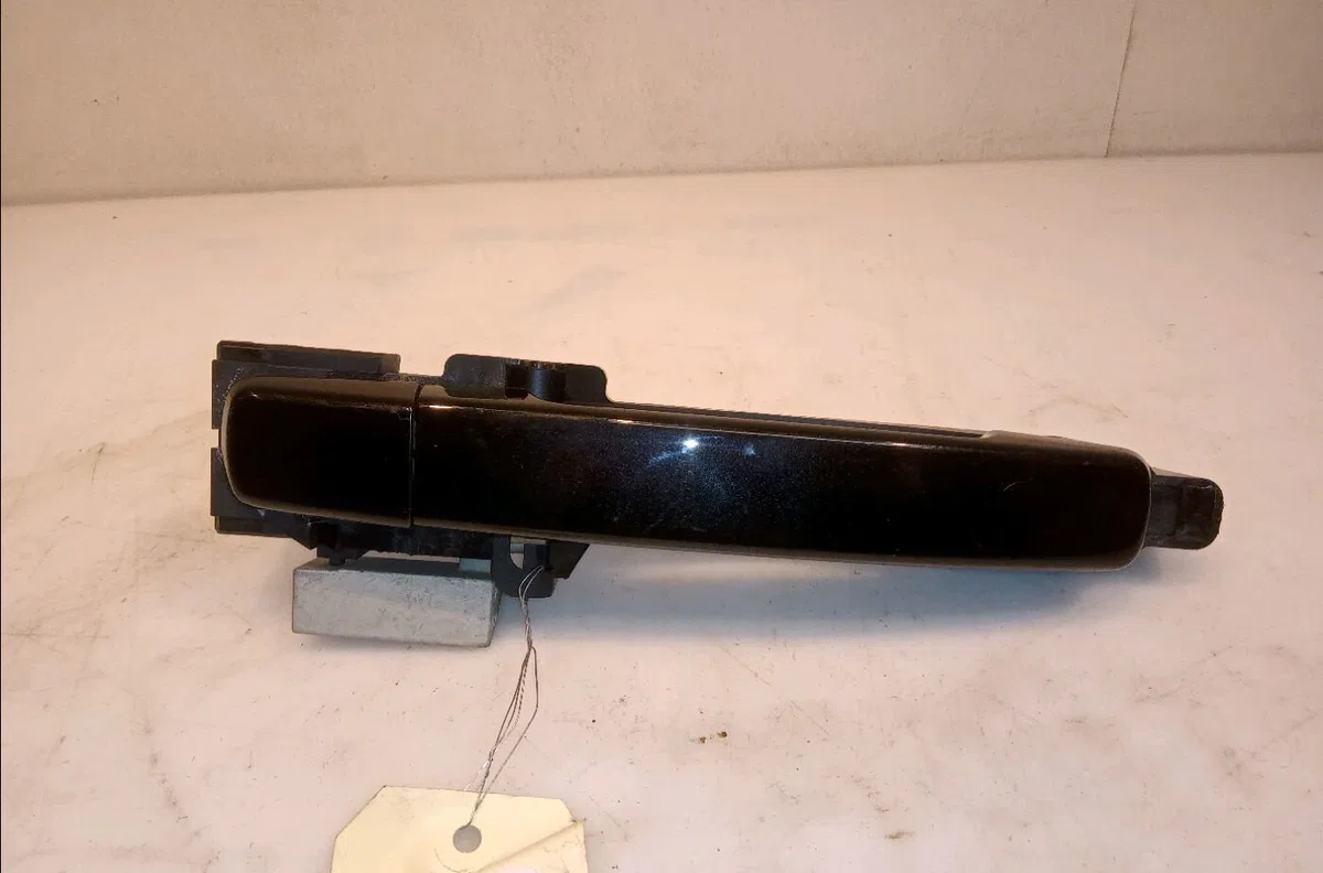 Poignee ext porte arg Nissan QASHQAI - QASHQAI 2 I (J10, NJ10, JJ10E) 1.5 dci (2010-2013) 5 portes occasion
