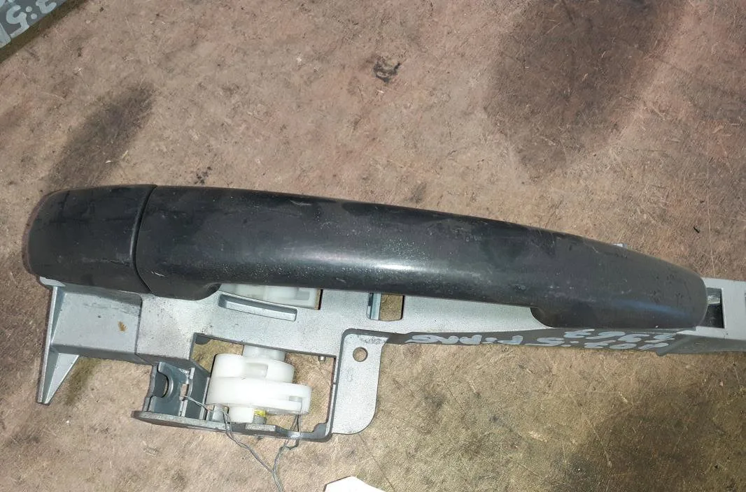 Poignee ext porte arg Peugeot 407 (6D_) 2.0 hdi 135 (6drhrh, 6drhre, 6drhrg, 6drhrj) (2004-2010) 4 portes occasion