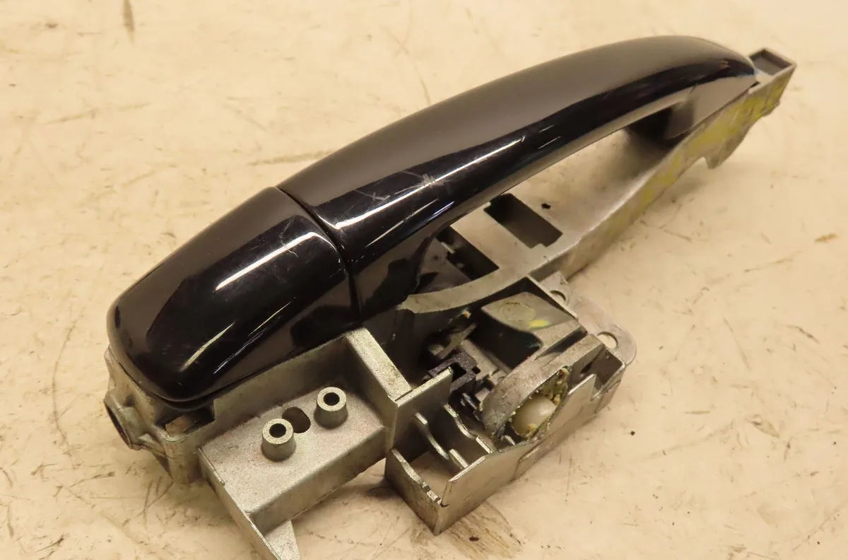 Poignee ext porte arg Peugeot 407 (6D_) 2.0 hdi (6drhrh) (2009-2010) occasion