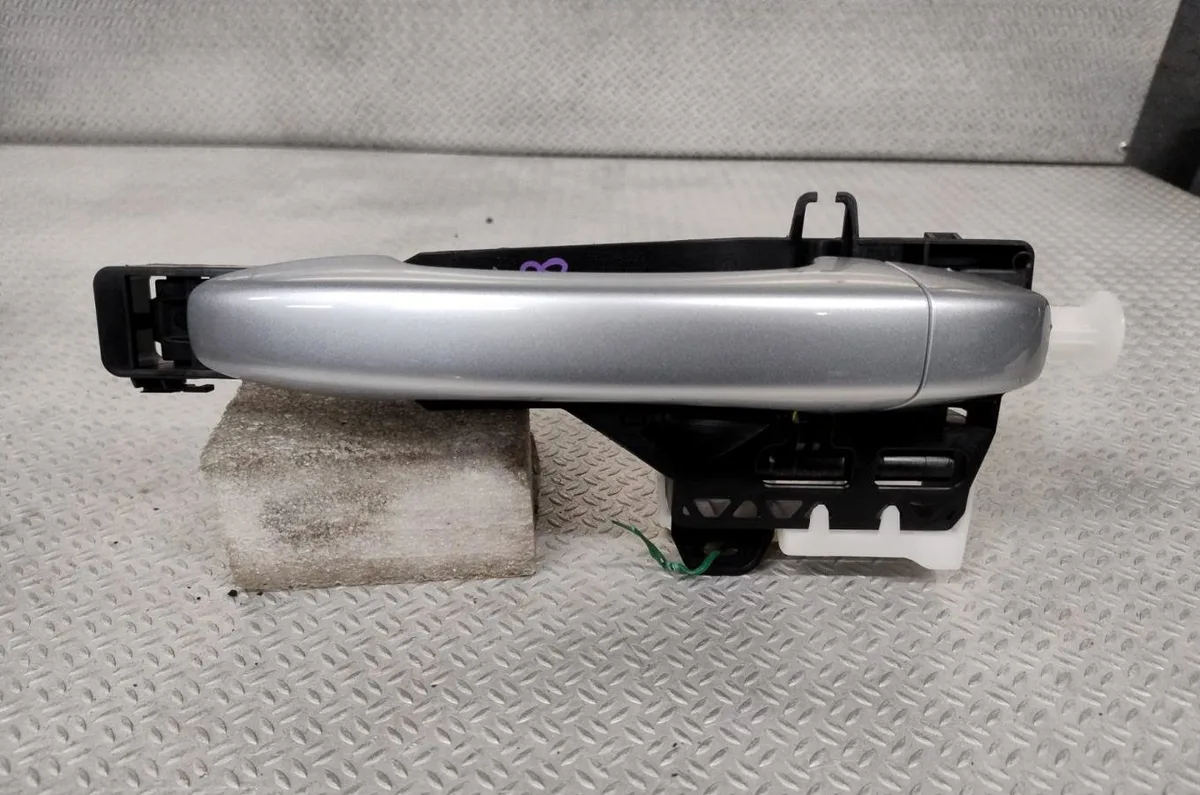Poignee ext porte arg RENAULT CAPTUR 2 CAPTUR 2 PHASE 1 occasion