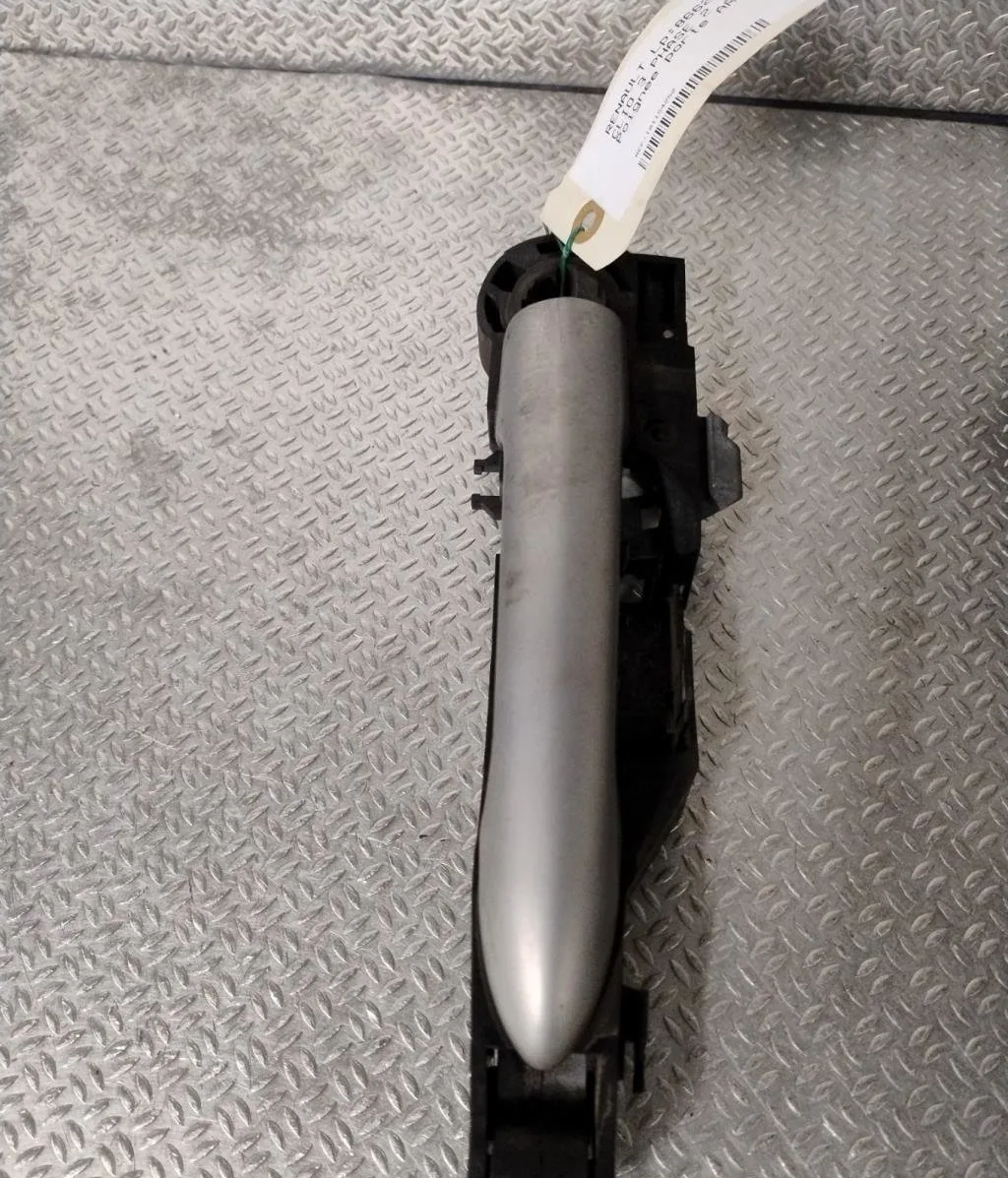 Poignee ext porte arg Renault CLIO III (BR0-1, CR0-1) 1.2 16v (br0p, cr0p) (2007-2014) occasion