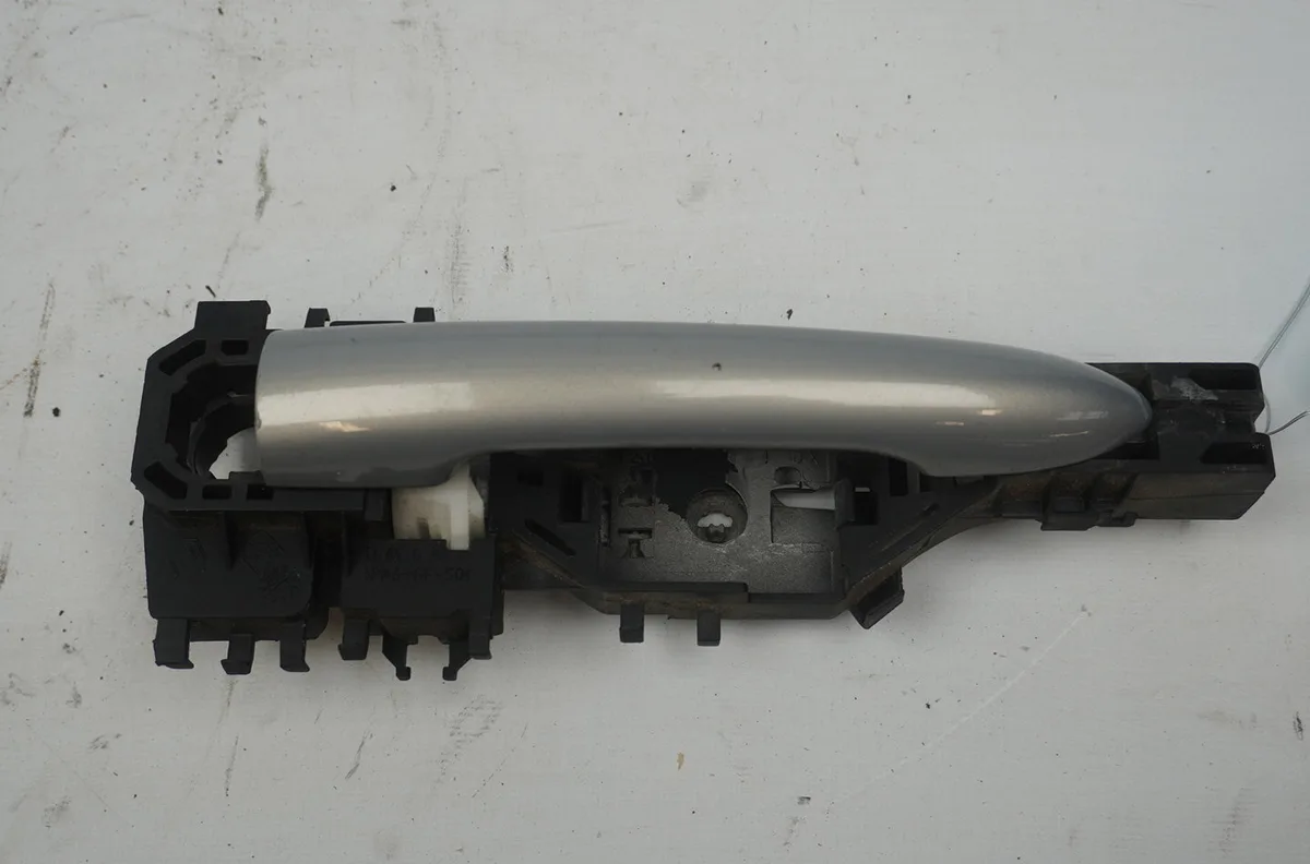Poignee ext porte arg Renault SCÉNIC II (JM0-1_) 1.6 (jm0c, jm0j, jm1b) (2003-2006) 5 portes occasion