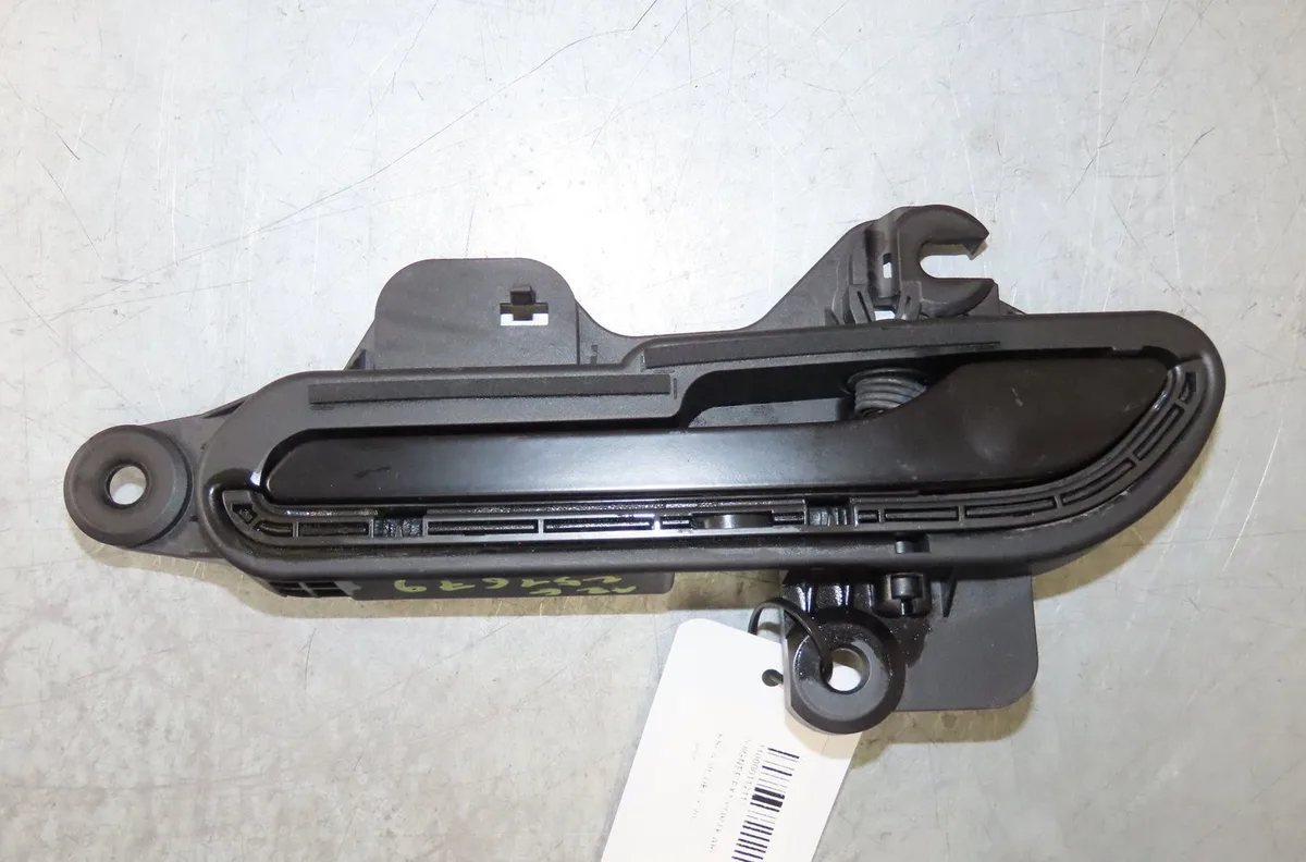 Poignee ext porte arg Tesla MODEL Y (5YJY) Ev (2019) occasion