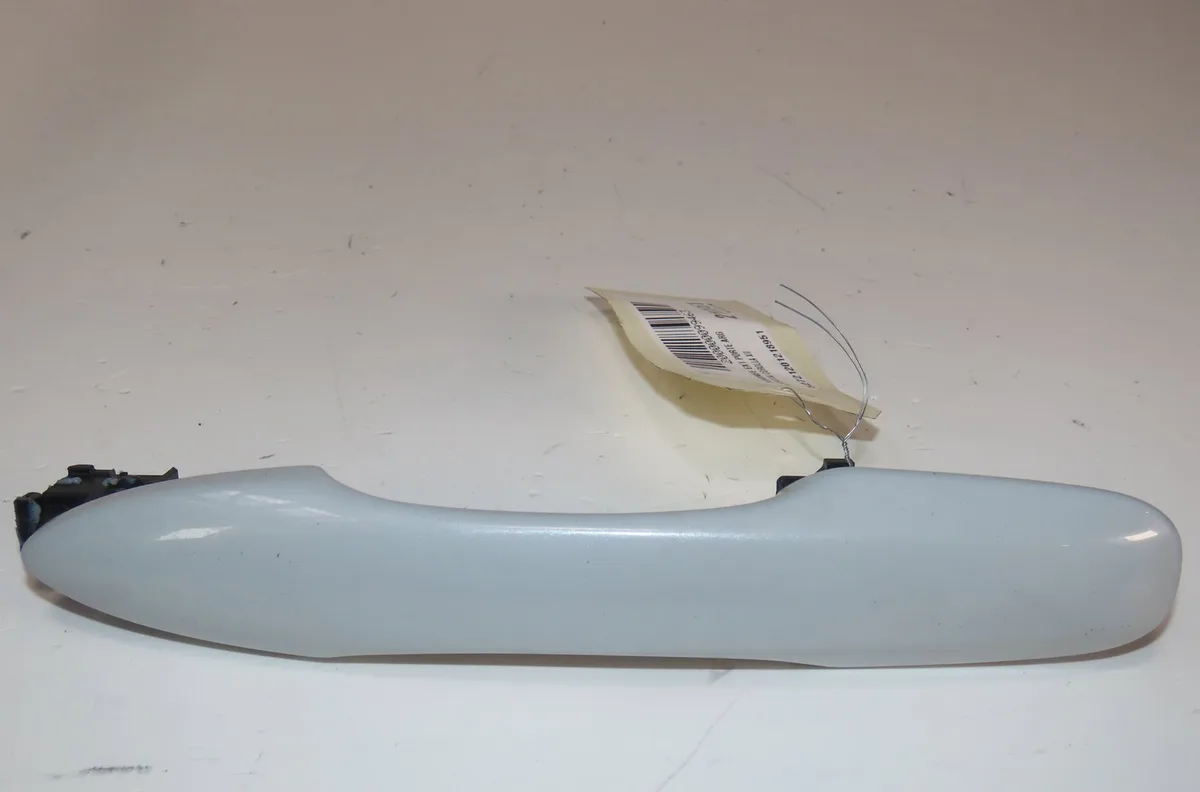 Poignee ext porte arg Toyota COROLLA Break (_E21_) 2.0 hybrid (mzeh12) (2019) 5 portes occasion