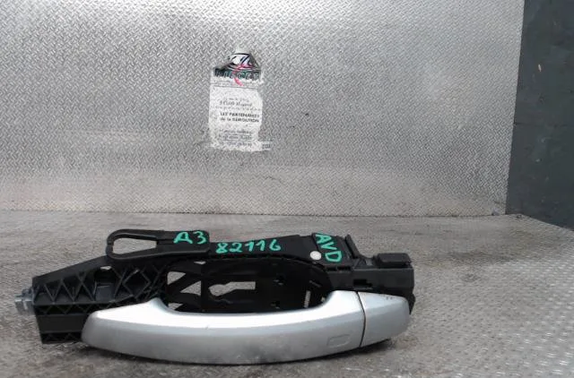 Poignee ext porte avd AUDI A3 3 A3 3 SPORTBACK PHASE 2 occasion