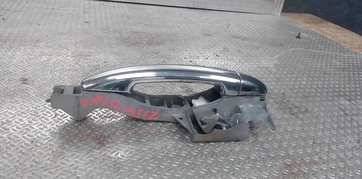 Poignee ext porte avd Citroen DS3 (SA_) 1.4 vti 95 (2010-2015) occasion