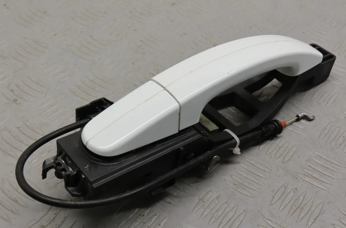 Poignee ext porte avd Ford C-MAX II (DXA-CB7, DXA-CEU) 1.6 tdci (2010-2019) 5 portes occasion