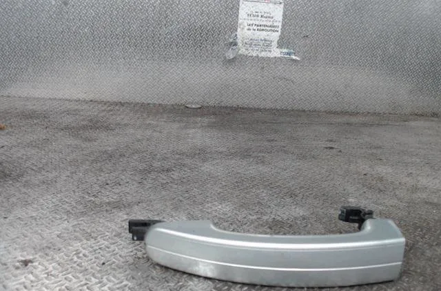 Poignee ext porte avd FORD FOCUS 3  FOCUS 3 PHASE 1 occasion