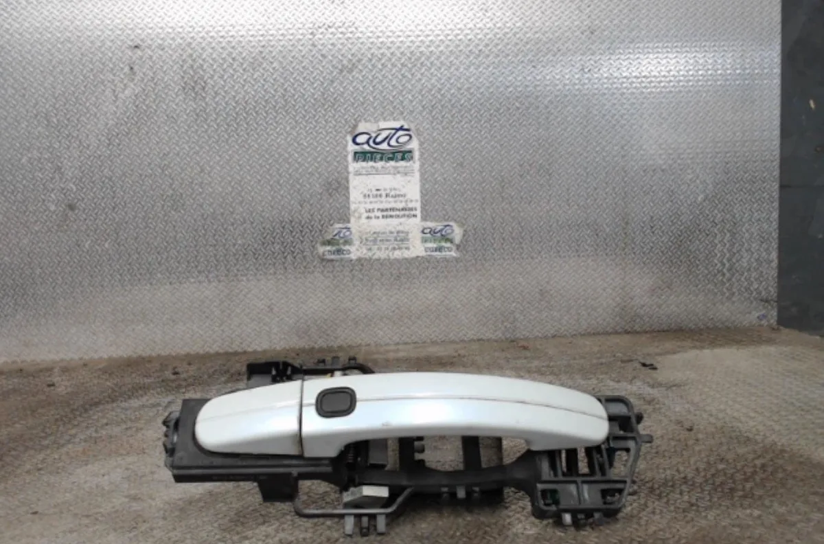 Poignee ext porte avd FORD KUGA 1 0 occasion