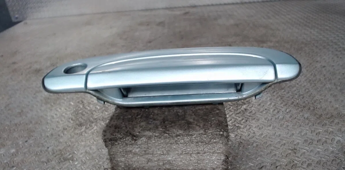 Poignee ext porte avd Hyundai GETZ (TB) 1.3 i (2002-2004) occasion