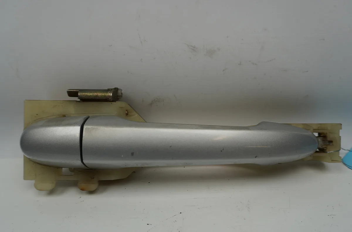 Poignee ext porte avd Kia MAGENTIS II (MG) 2.0 crdi (2006-2010) occasion