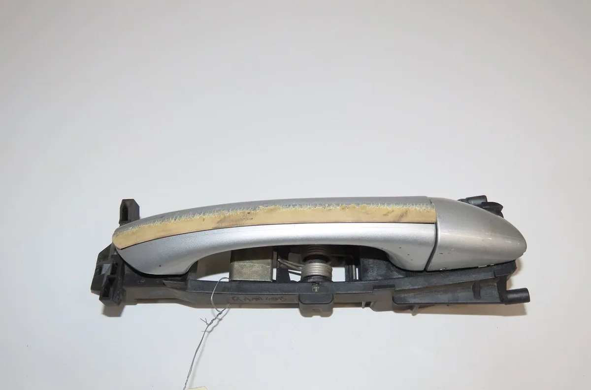 Poignee ext porte avd Mercedes-benz CLASSE C (W203) C 220 cdi (203.006) (2000-2007) occasion