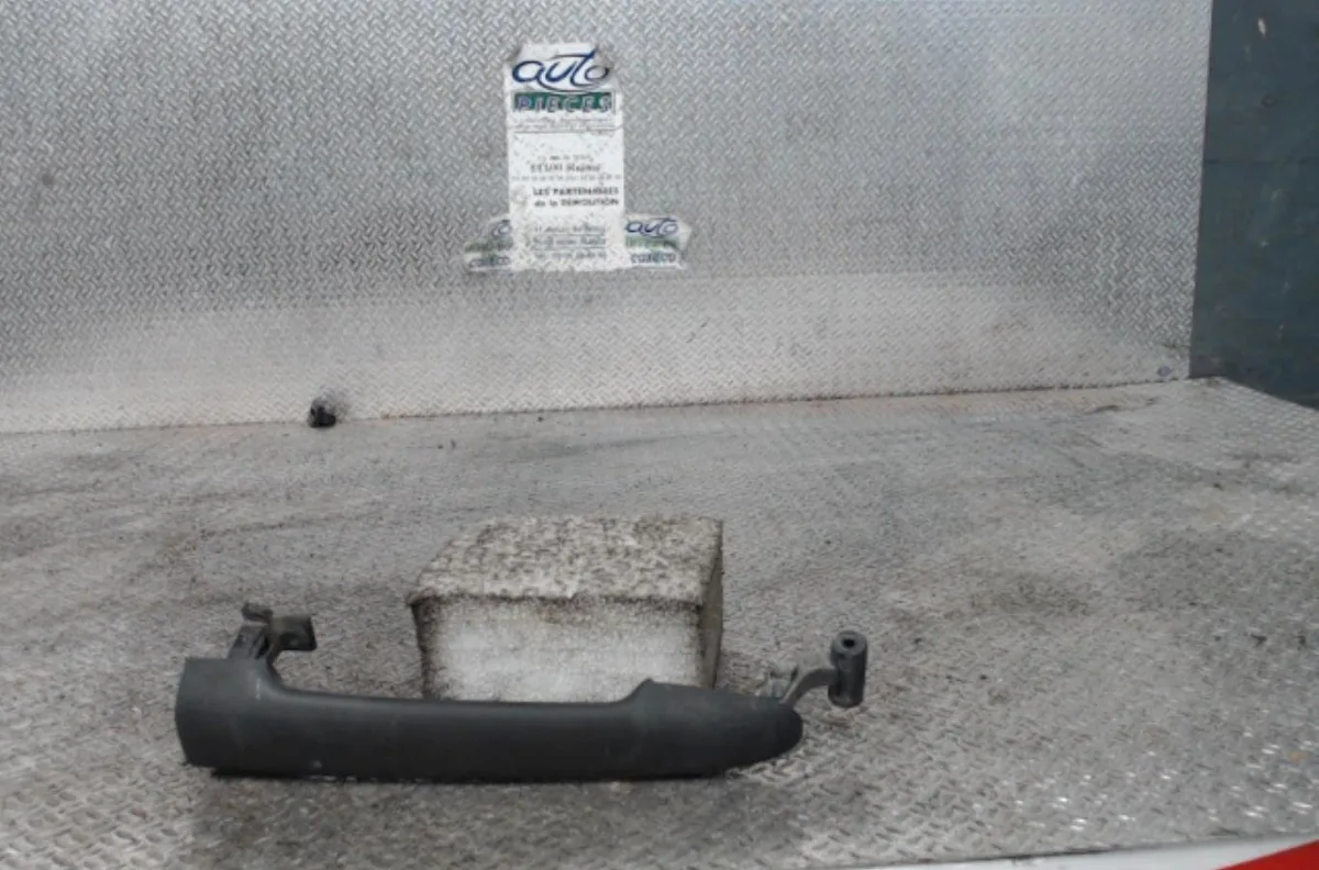 Poignee ext porte avd MERCEDES SPRINTER 2 SPRINTER 2 PHASE 1 occasion