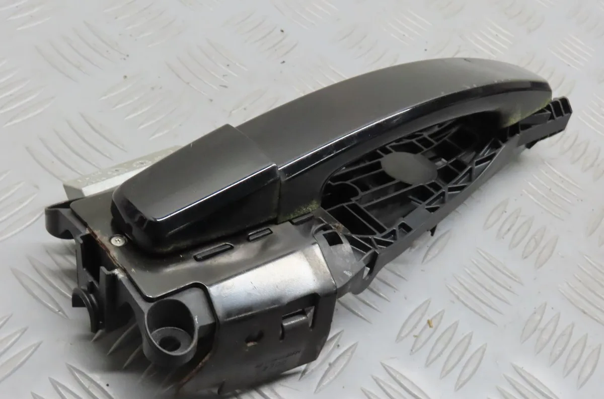 Poignee ext porte avd Opel ASTRA J (P10) 2.0 cdti (68) (2009-2015) occasion