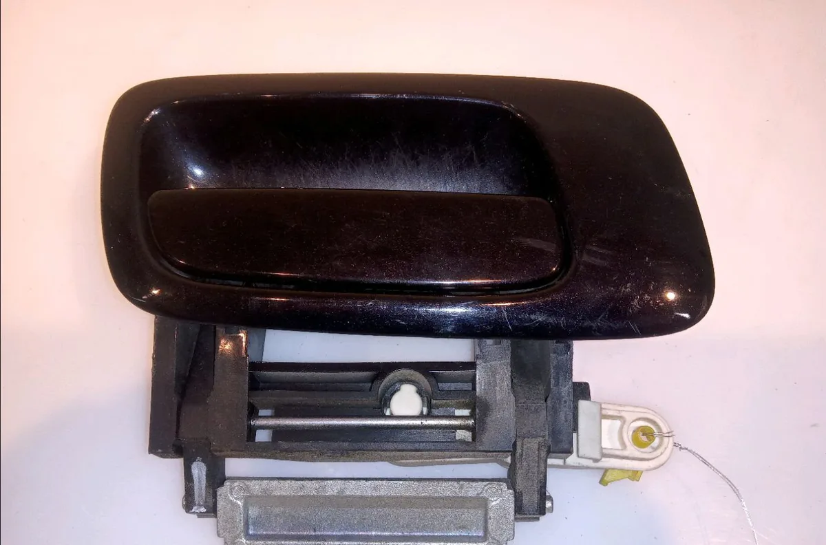 Poignee ext porte avd Opel ZAFIRA A Monospace (T98) 2.2 dti 16v (f75) (2002-2005) 5 portes occasion