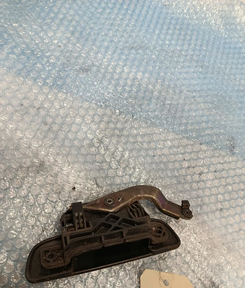 Poignee ext porte avd Peugeot 106 II (1A_, 1C_) 1.5 d (1998-2004) 3 portes occasion