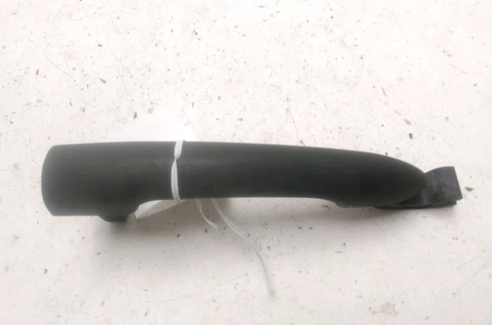 Poignee ext porte avd Renault CLIO III (BR0-1, CR0-1) 1.5 dci (br17, cr17) (2005-2012) 5 portes occasion