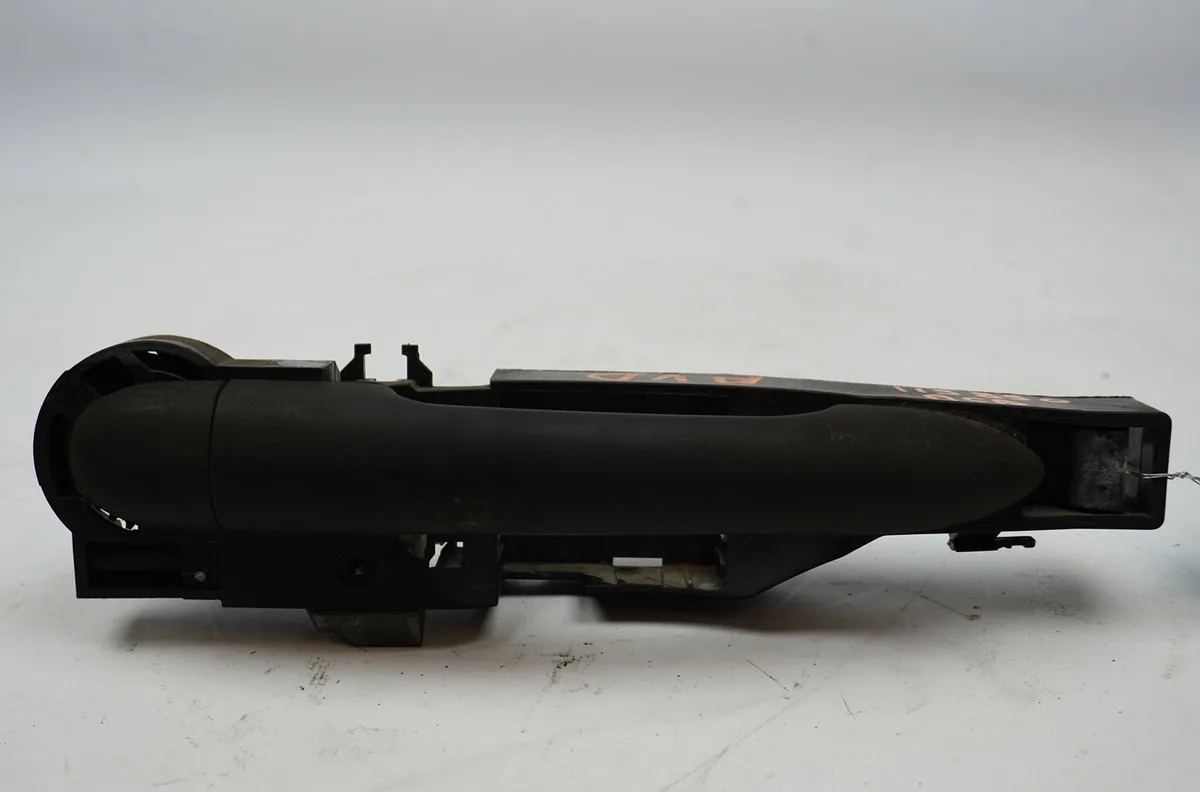 Poignee ext porte avd Renault CLIO III (BR0-1, CR0-1) 1.5 dci (c-br0g, c-br1g) (2005-2012) 5 portes occasion
