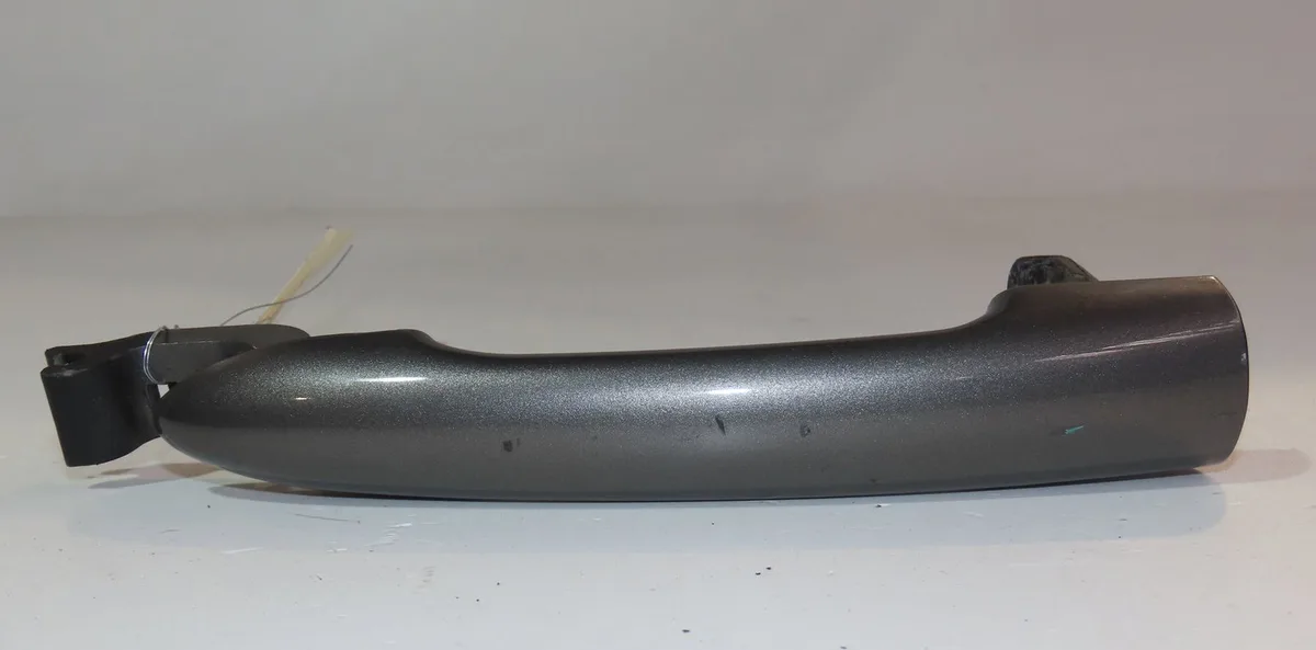 Poignee ext porte avd Renault LAGUNA III (BT0-1) 1.5 dci (bt00, bt0a, bt0t, bt1j) (2007-2015) 5 portes occasion