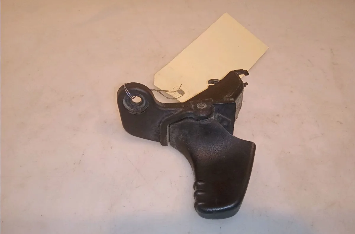 Poignee ext porte avd Renault TWINGO II (CN0_) 1.2 (cn0d) (2007-2014) 3 portes occasion