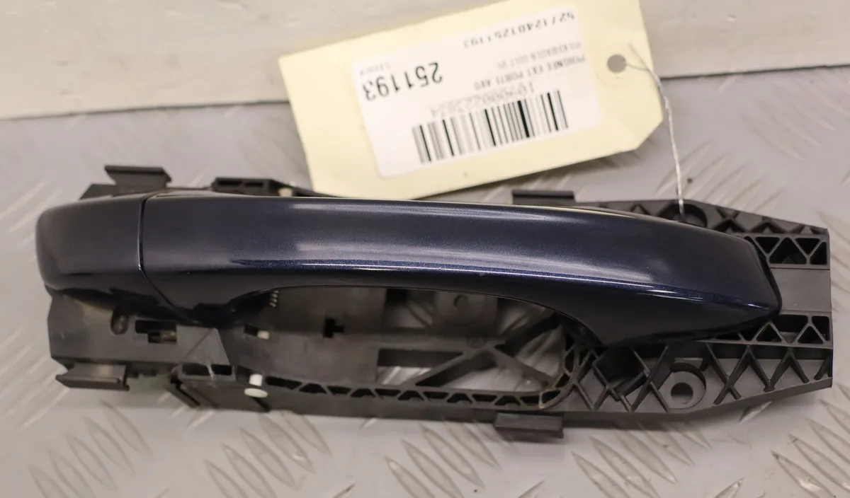 Poignee ext porte avd Volkswagen GOLF VII (5G1, BQ1, BE1, BE2) 1.2 tsi (2012-2017) occasion