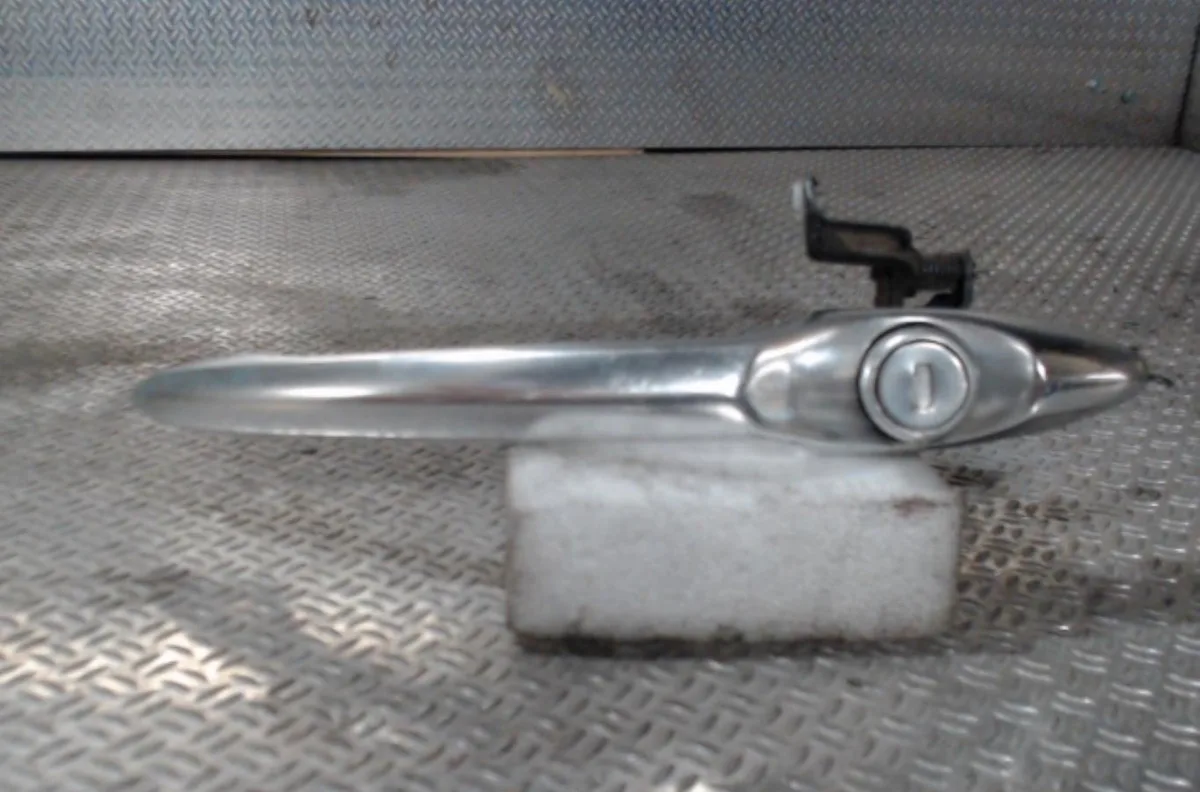 Poignee ext porte avg ALFA ROMEO 156 156 PHASE 1 BREAK occasion