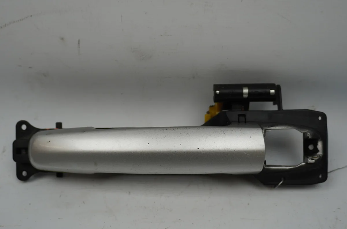 Poignee ext porte avg Fiat SEDICI (189_) 1.9 d multijet 4x4 (2006-2011) occasion