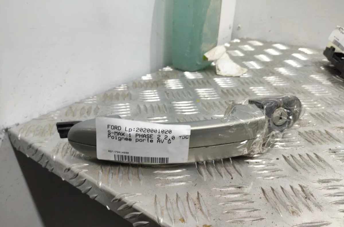 Poignee ext porte avg FORD S-MAX 1 PHASE 2 occasion