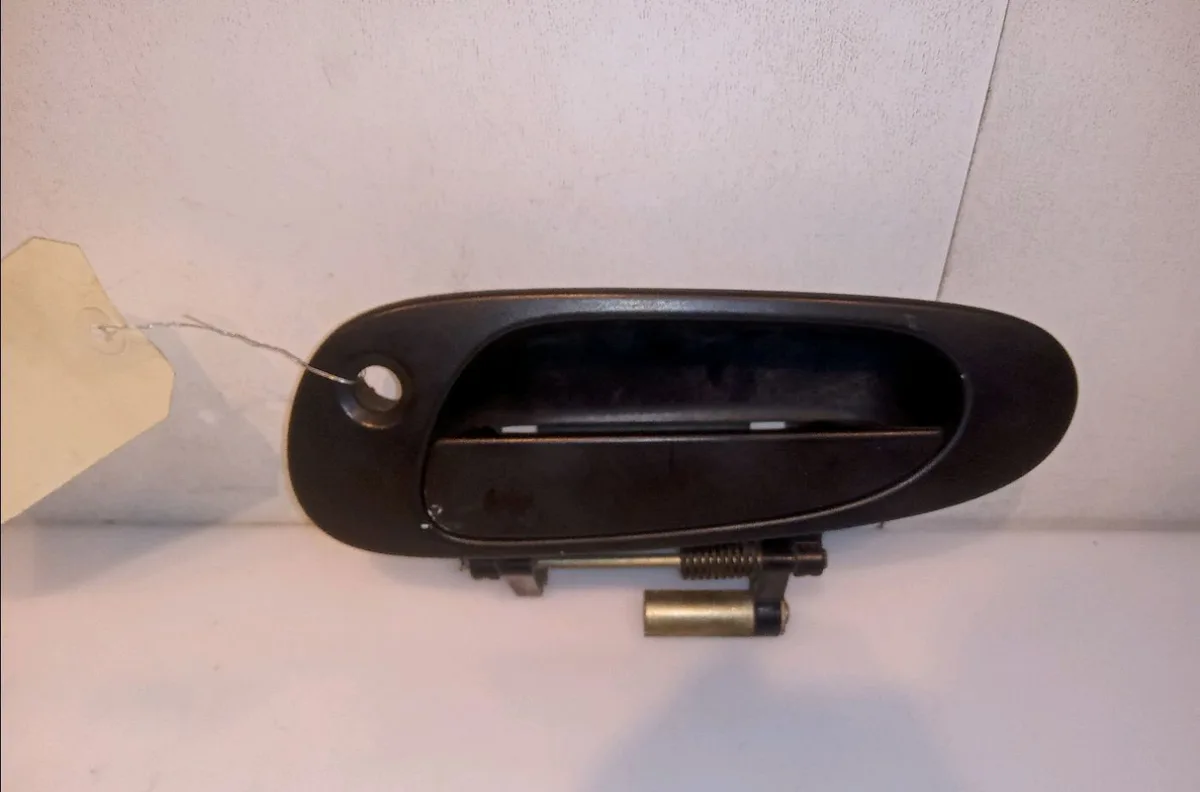 Poignee ext porte avg Honda CIVIC VII Hatchback (EU, EP, EV) 1.6 i (ep2, eu8, eu6) (2001-2005) occasion