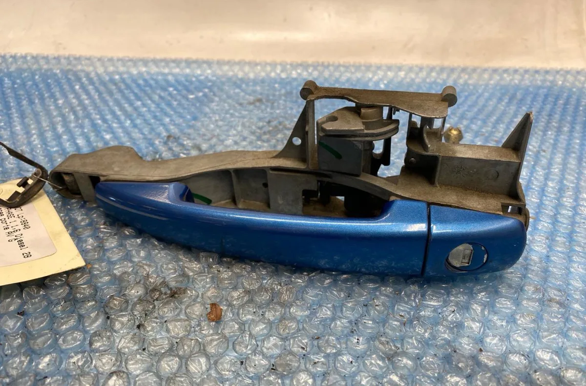 Poignee ext porte avg Peugeot 207-207 (WA_, WC_) 1.6 hdi (2006-2013) 5 portes occasion