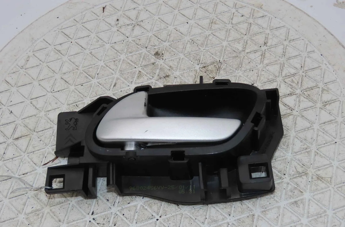 Poignee ext porte avg PEUGEOT 207 occasion