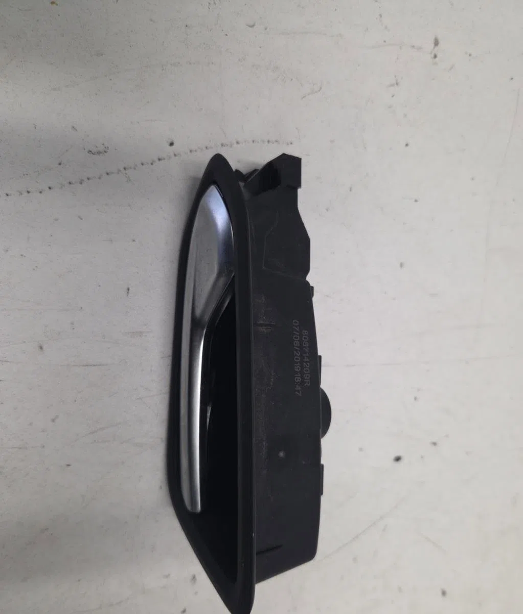 Poignee ext porte avg RENAULT CLIO 5 PHASE 1 occasion